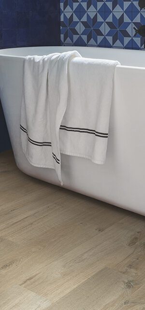 Ламінат Quick-Step Impressive Ultra IMU3557 Дуб м'який світло-коричневий